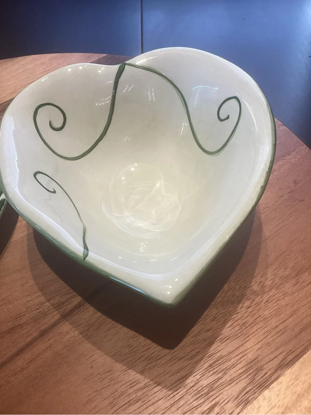 Pier 1 ladybug Salad Plate & bowls (2) set like new Heart Shaped Botanical